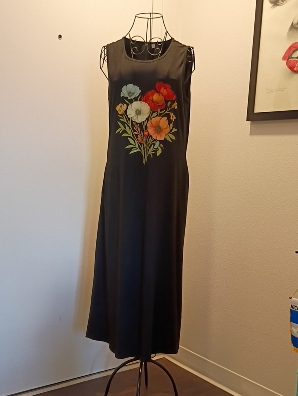 Garden flowers Black Sleeveless Maxi Dress with Floral Print